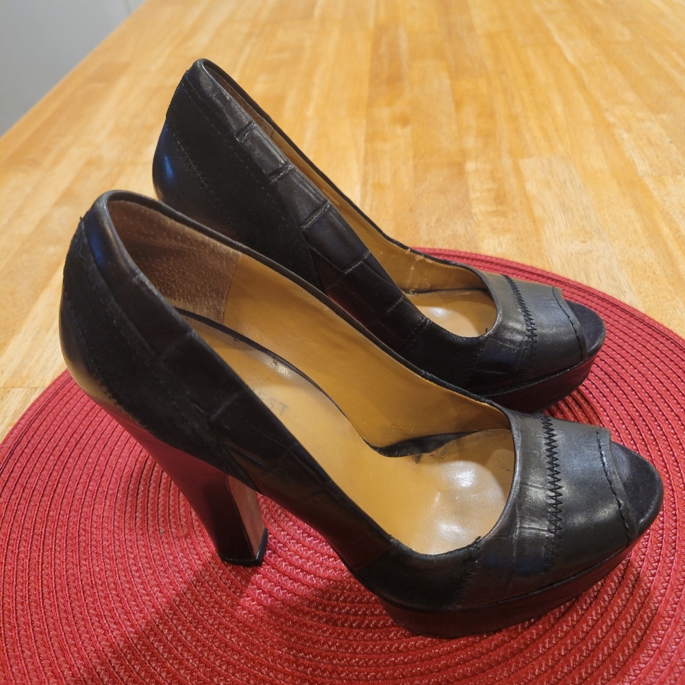 👠EUC~ 🔥FINAL PRICE DROP🔥 NINE WEST PEEP-TOE PATCHWORK HEELS